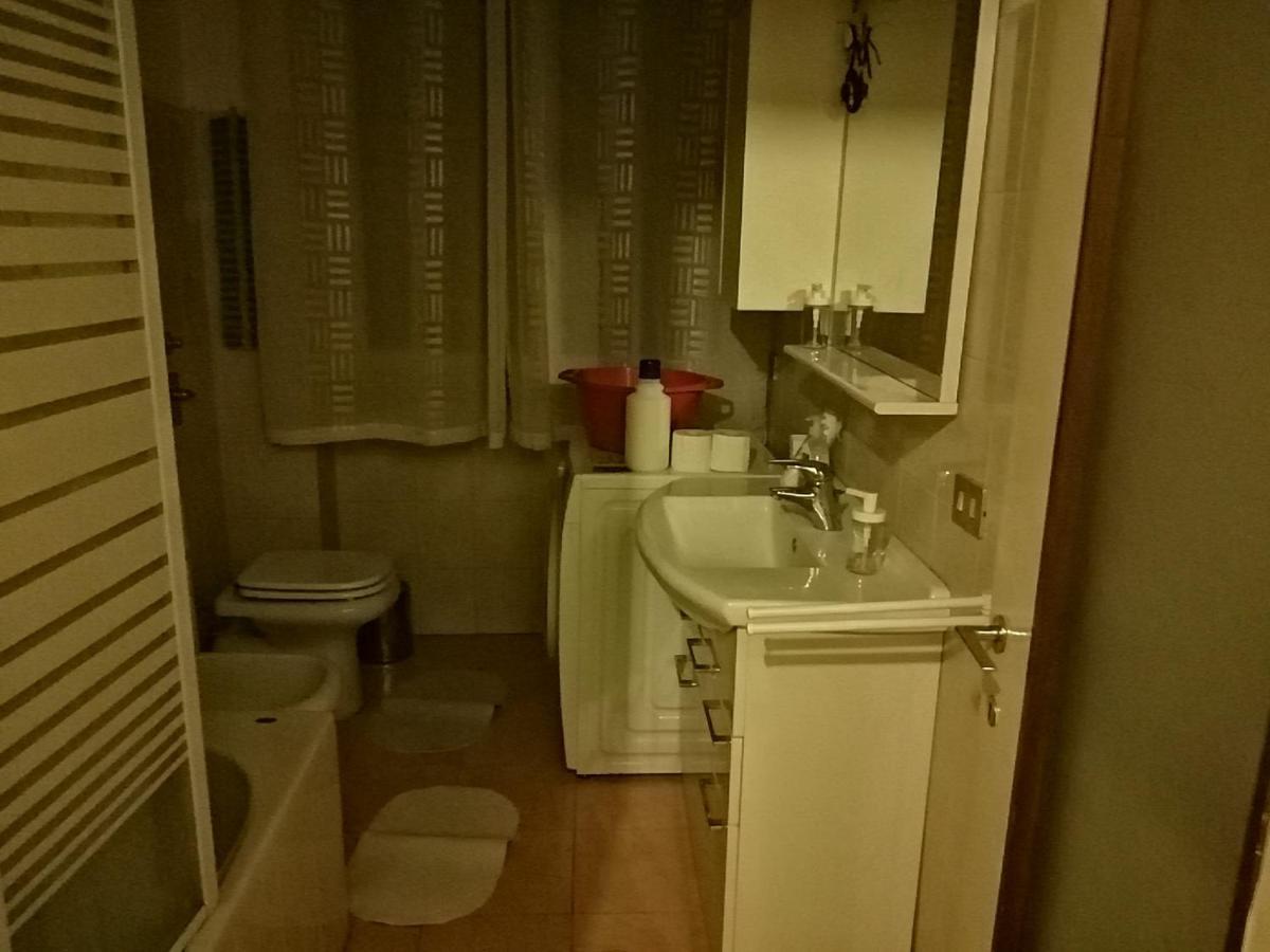 Apartamento Galeazzi Private House Milano Exterior foto
